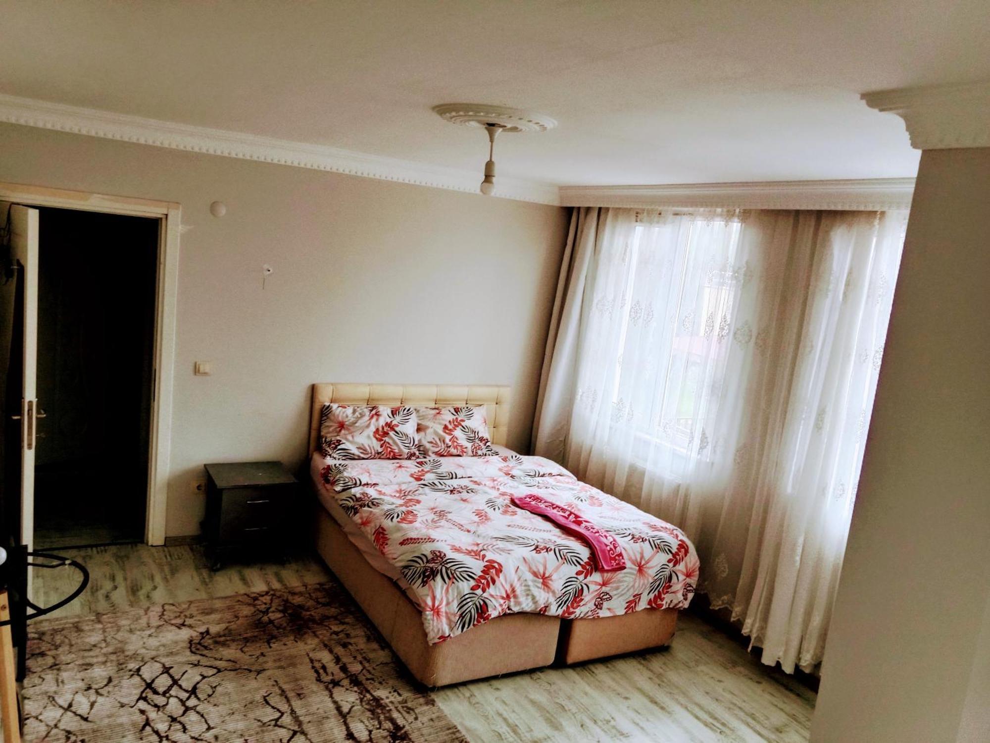 Ahmet Teacher Hotel, 5 Minutes From The Airport Arnavutkoy Экстерьер фото